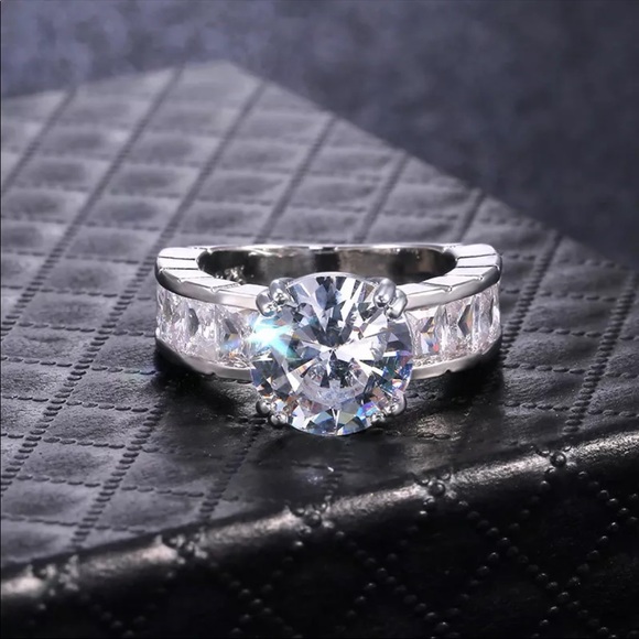 *NEW*Luxury 925 Silver Diamond Wedding Ring - Picture 2 of 6